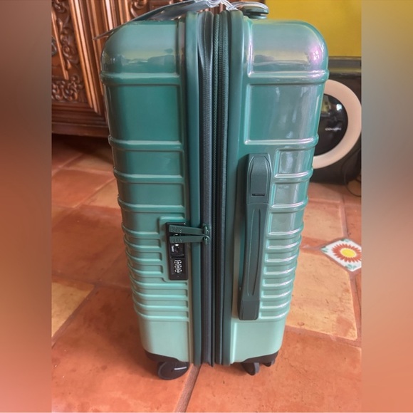 NWT Beis Wicked Carry On Roller - Picture 3 of 9